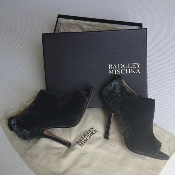 Badgley Mischka Mysti peep toe ankle boot pump - Picture 1 of 8